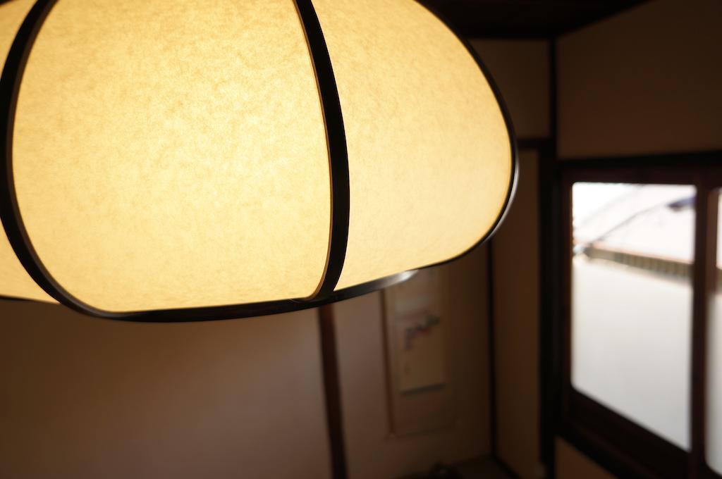 Itoya Stand